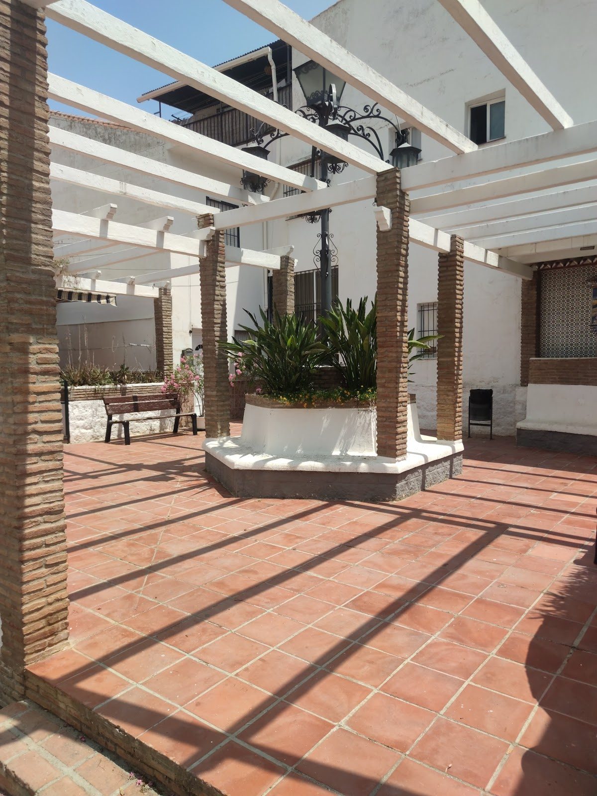 Alzoaina public seating