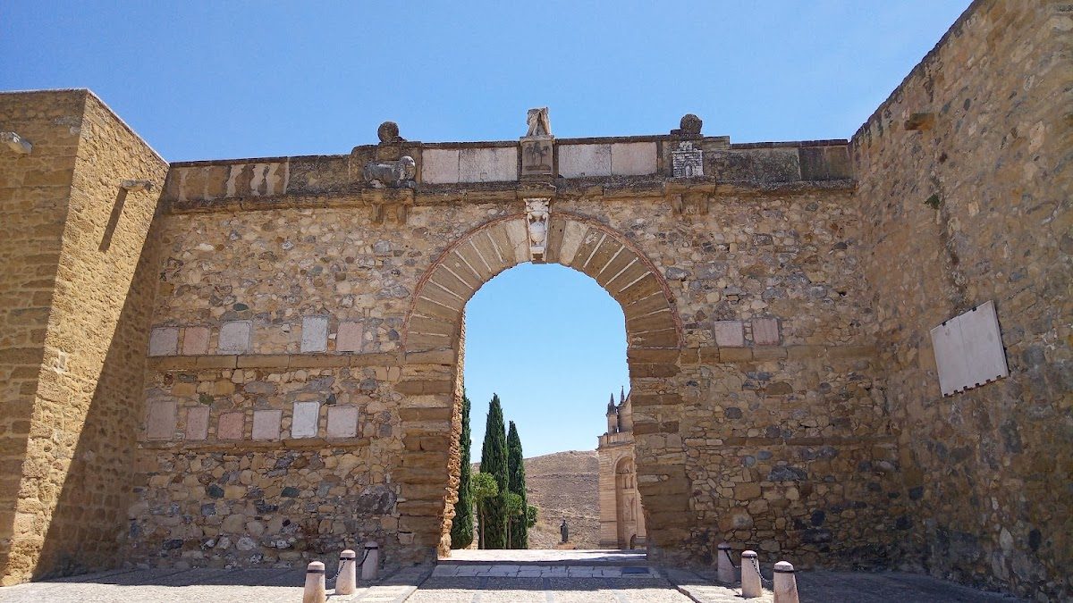 Antequera. Arco de los Gigantes