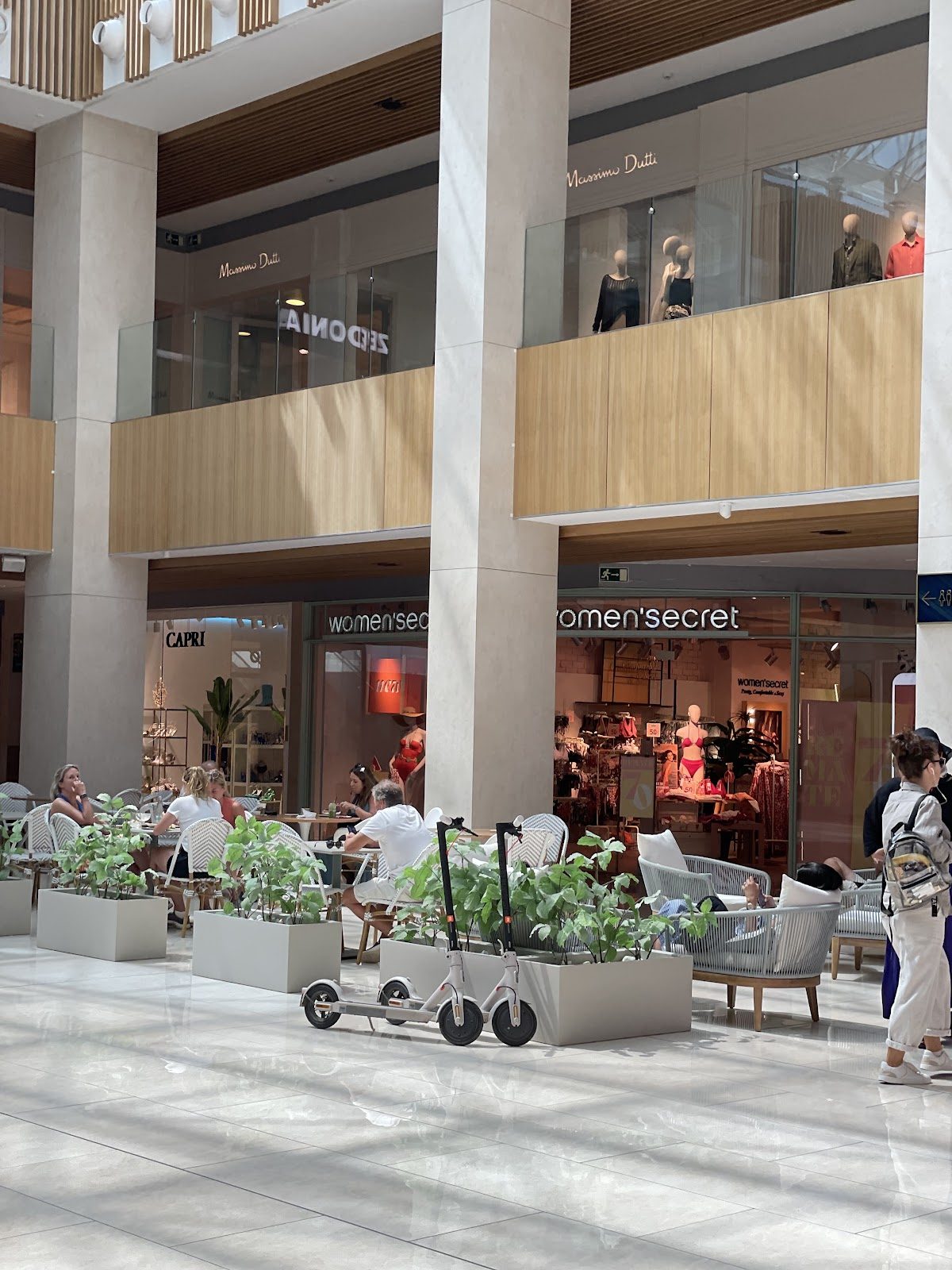 Banús Marina Mall