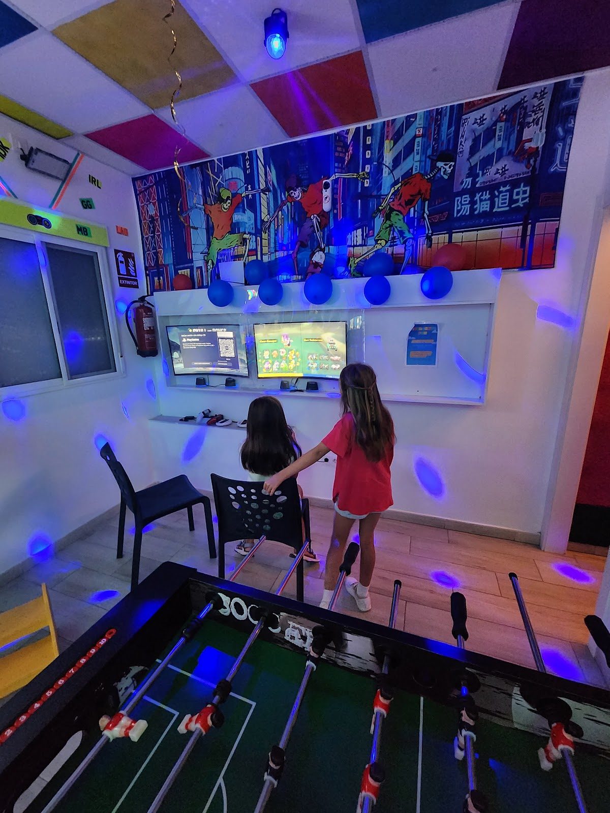 DIVERGENTE FUN. Sala de cumpleaños privados