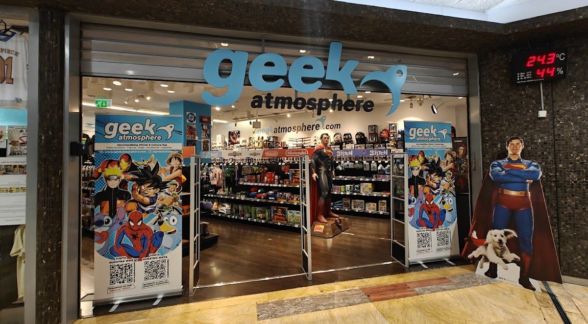 GEEK ATMOSPHERE C.C LA ROSALEDA