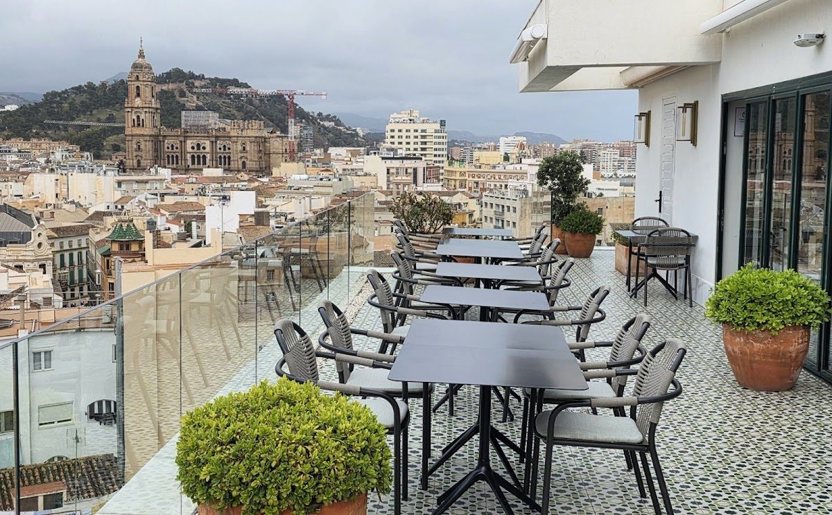 H10 Croma Málaga Rooftop terraza
