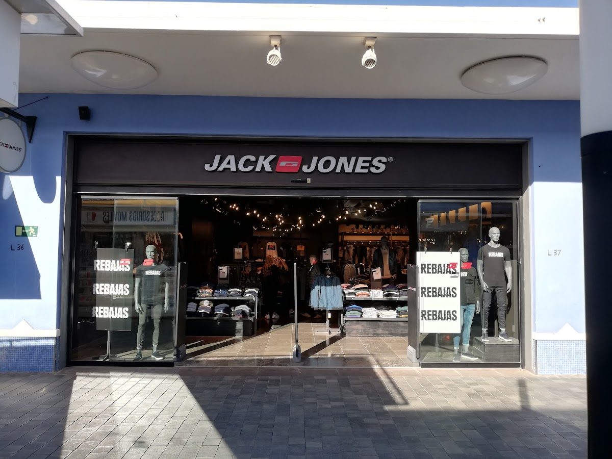 JACK & JONES