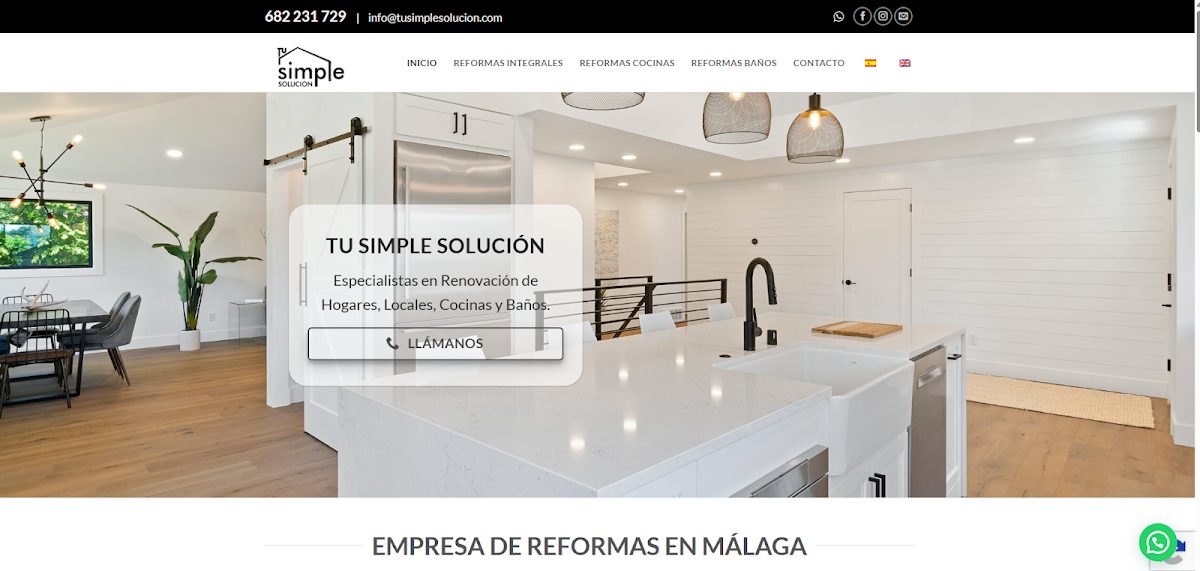 Interior de cocina moderna con elegantes armarios y una distribución espaciosa, que muestra los servicios de diseño web de JM Social Digital.