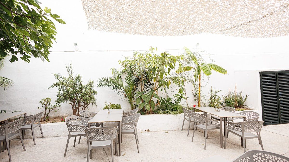 Karmela Restaurant