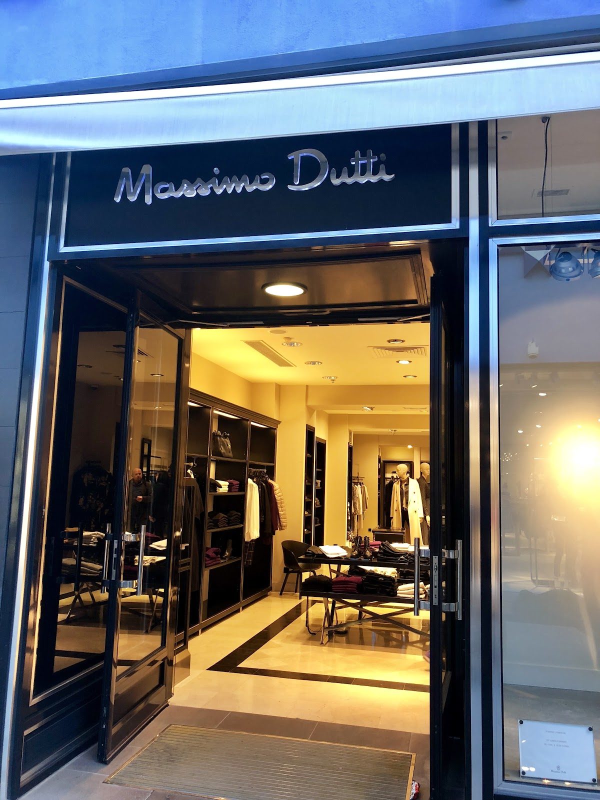 Massimo Dutti