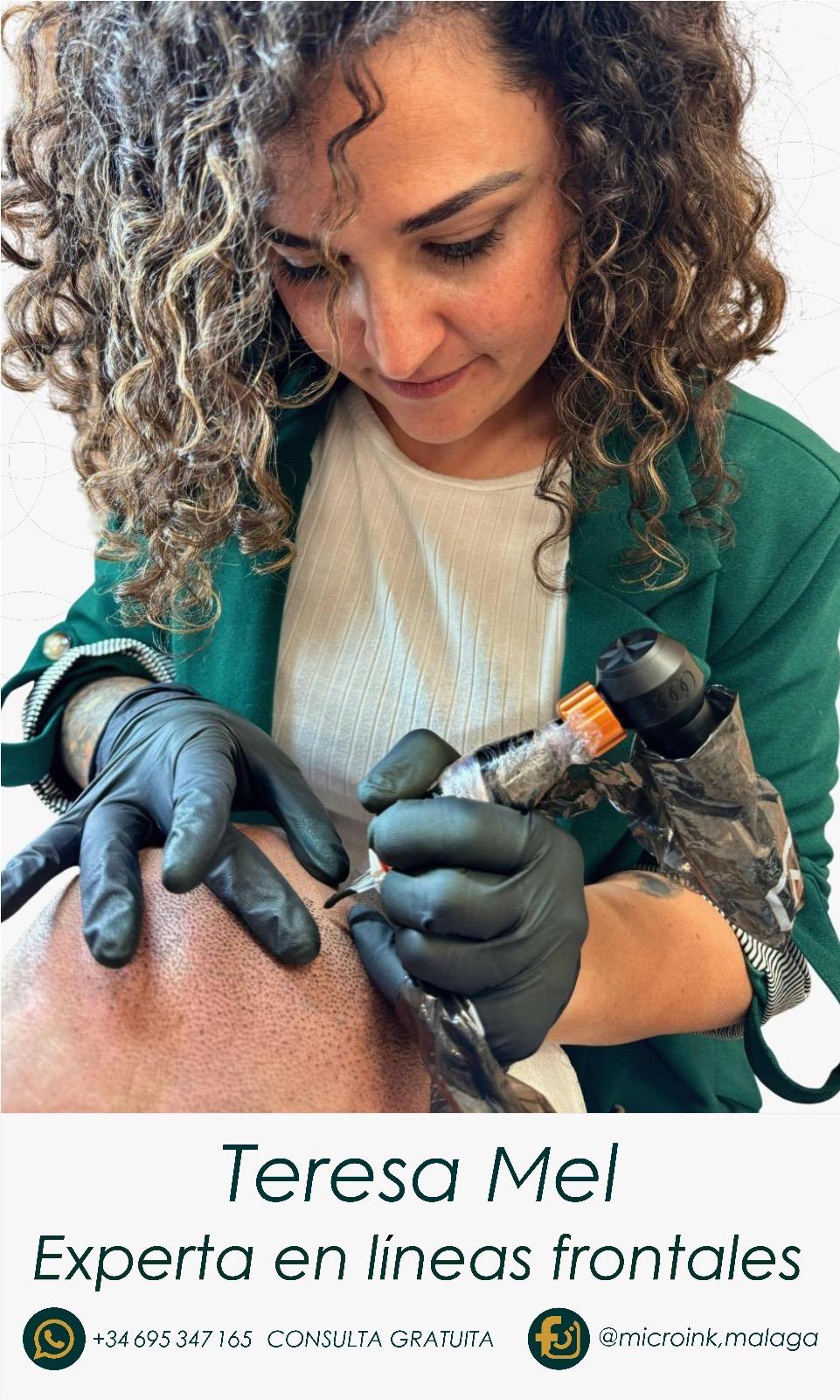 A beauty expert performing microblading on a client's eyebrow at Microink Teresa Mel in Cártama.