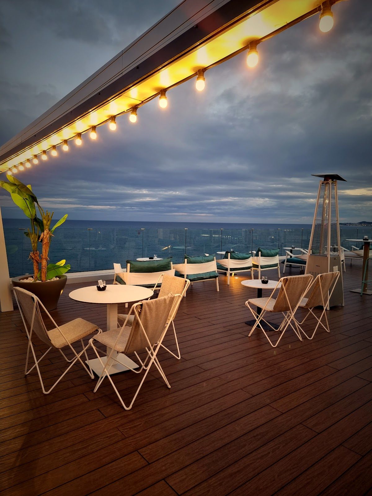 NIX SKY BAR