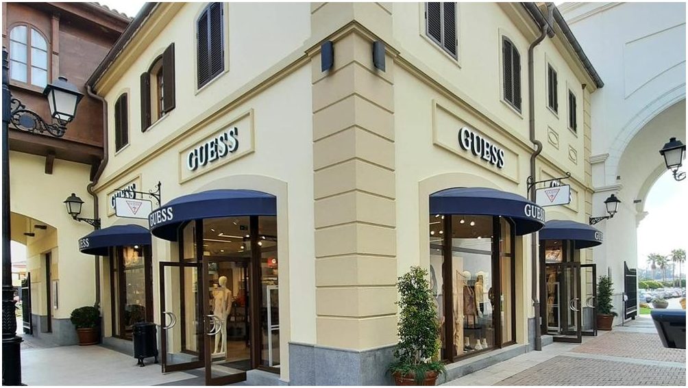 Outlet Guess