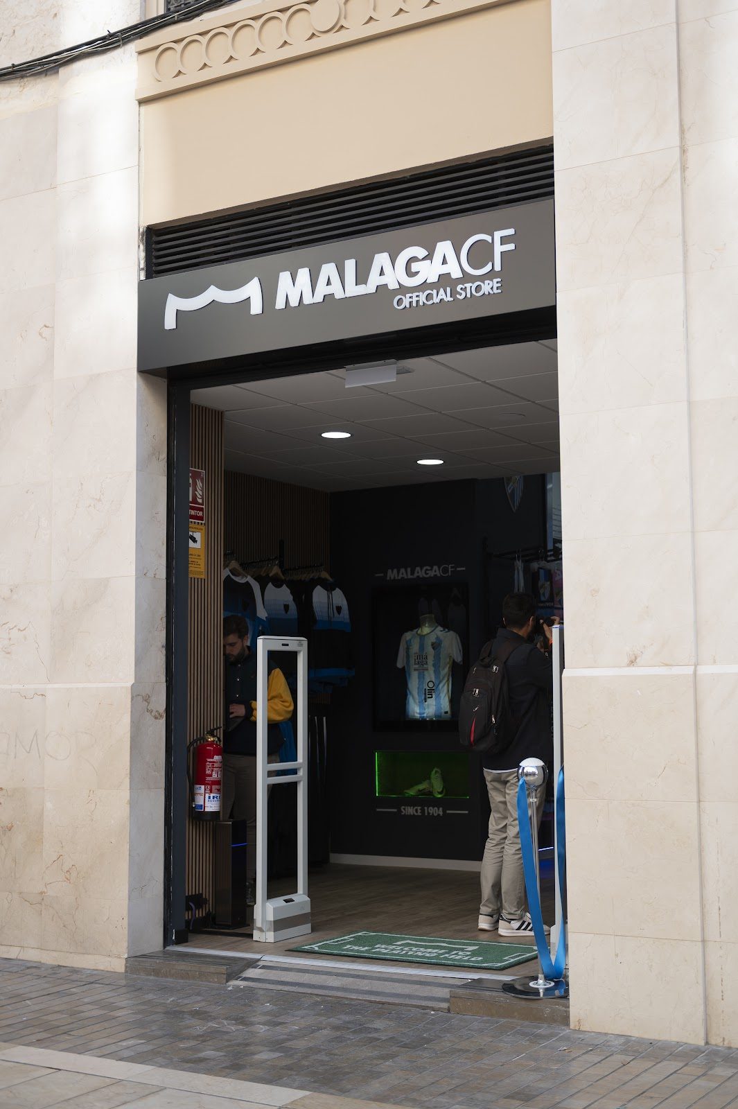 Tienda Oficial Málaga CF Marqués de Larios 3