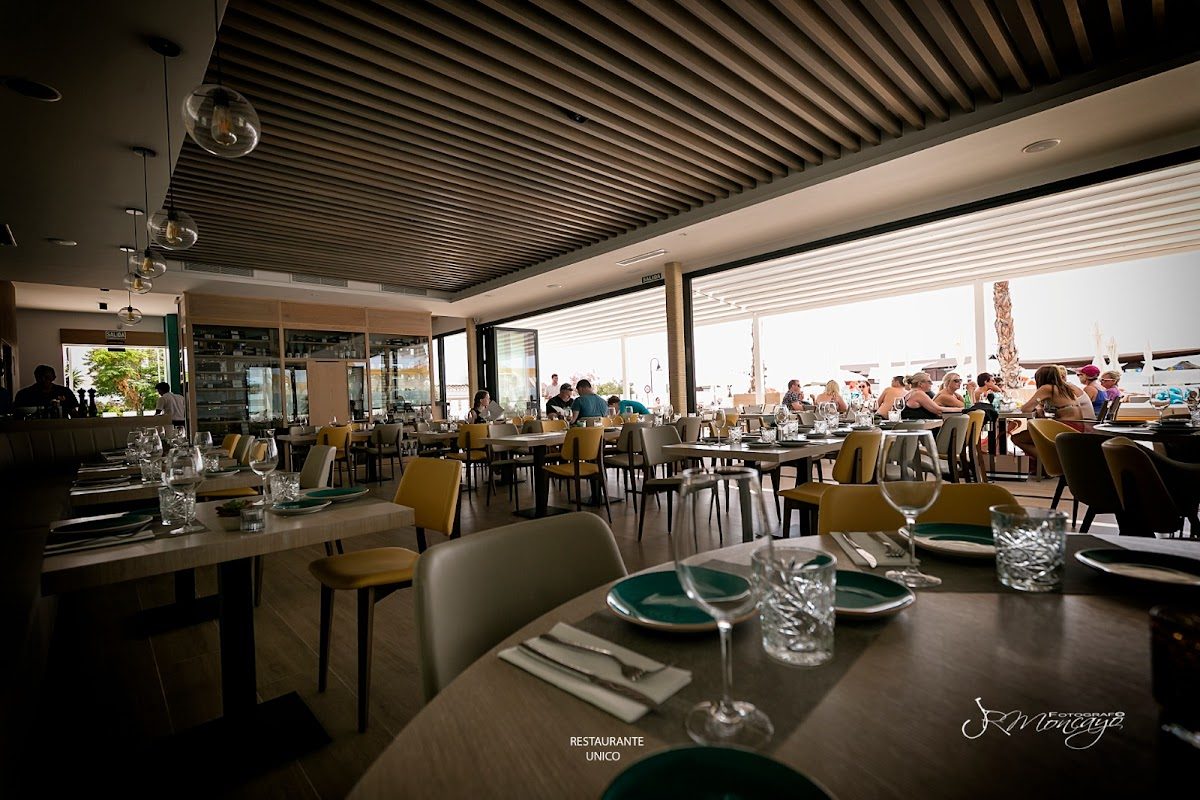 ÚNICO BEACH RESTAURANT